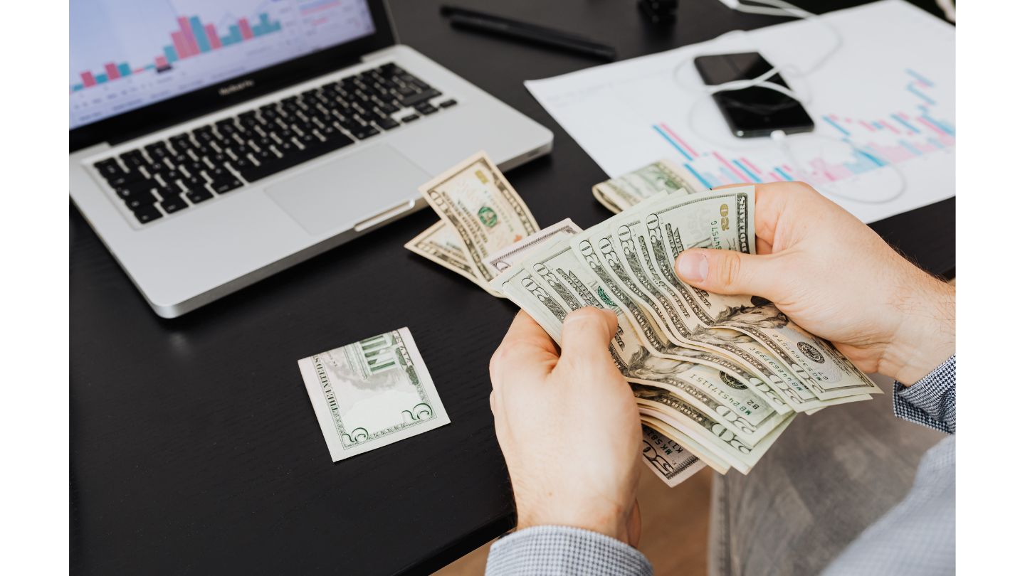 Top 6 Ways Personal Finance Can Be Managed Using AI in 2025